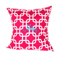 Pink Chain Pattern Pillow